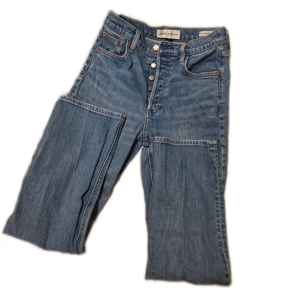 Aritzia Denim Forum Arlo High-Rise Straight Leg Light 28L Blue Jeans Size 26 - Picture 3 of 7